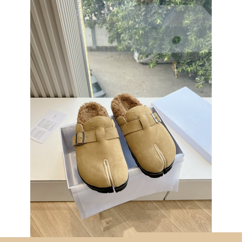Other Slippers